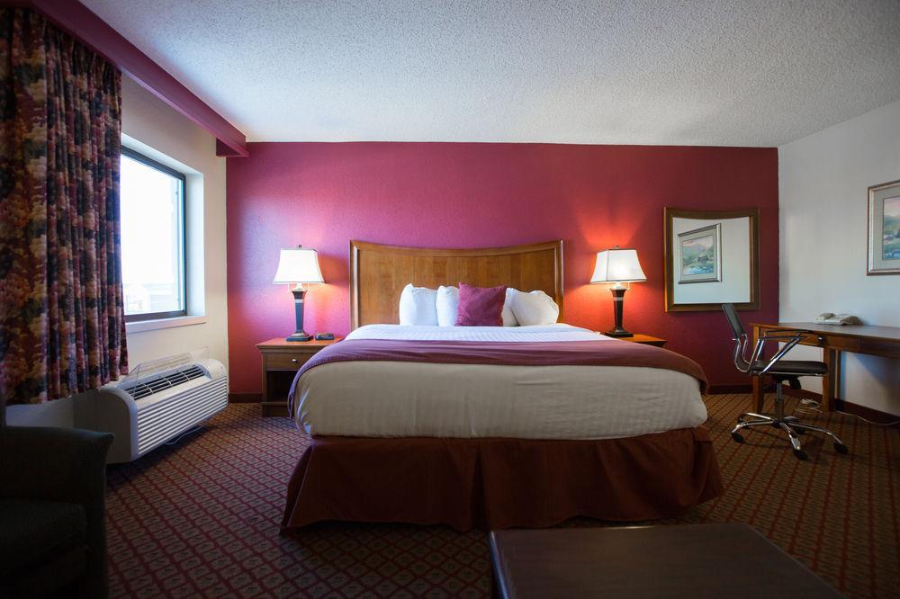 Econo & Hotel 3*