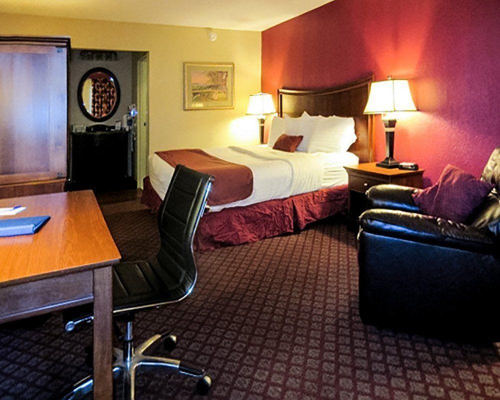 Econo & Hotel 3*